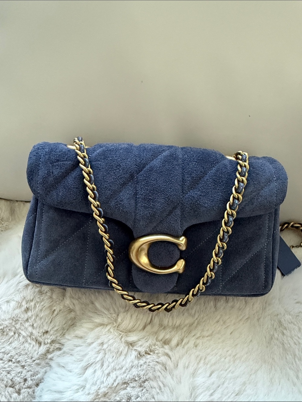 Coach Tabby Shoulder Bag 20 With Quilting, Like a New !